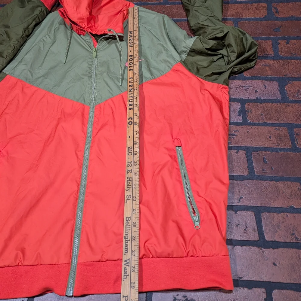 Vintage Nike Men's XXL Colorblock Hooded Windbreaker‎